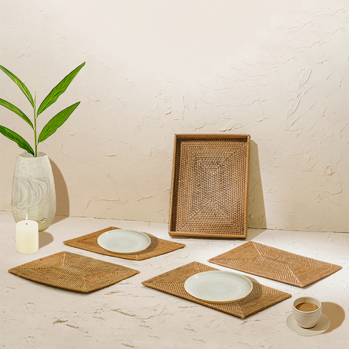 Natural rectangular rattan placemats with holder close up