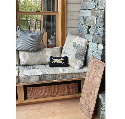 Under seat made to measure storage