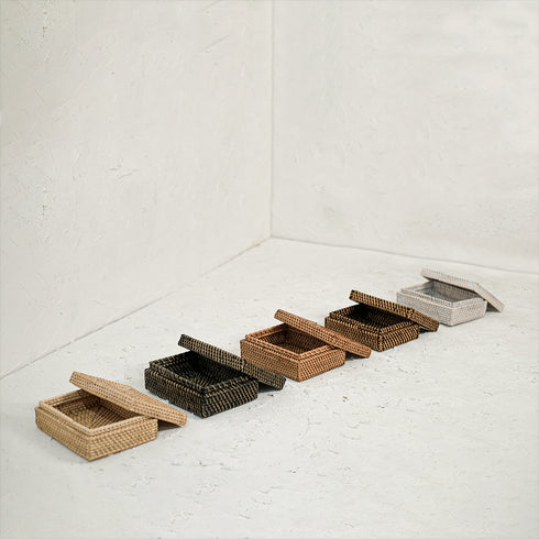 Small wicker basket with lid with 5 available colours - Coastal Villa Homeware