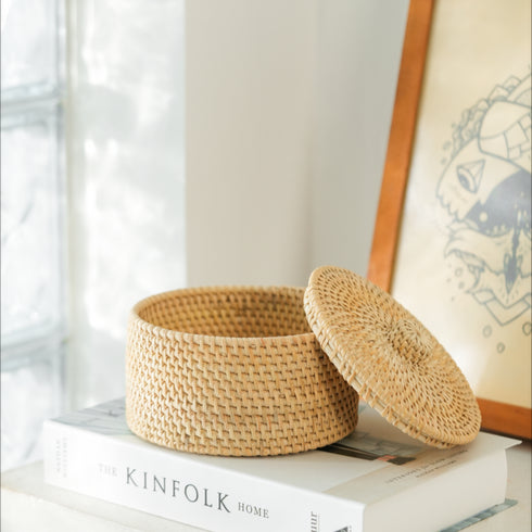 Round small lidded basket - Coastal Villa Homeware