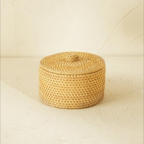 Round small lidded basket - Coastal Villa Homeware