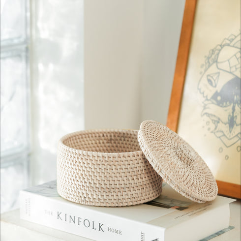 Round small lidded basket - Coastal Villa Homeware