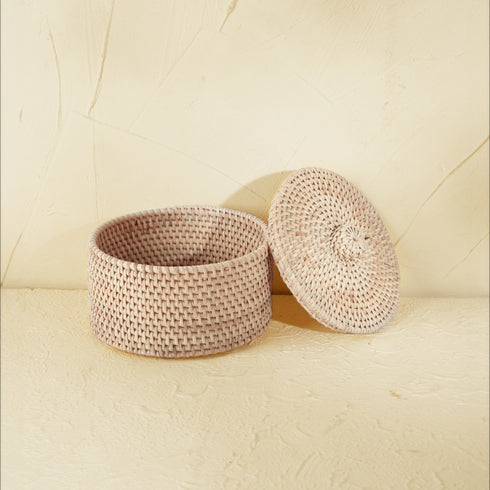 Round small lidded basket - Coastal Villa Homeware