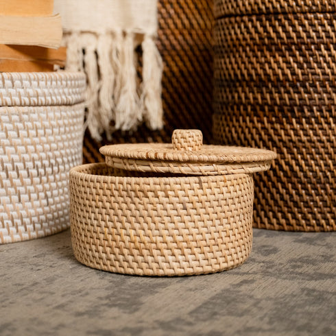 Round small lidded basket - Coastal Villa Homeware