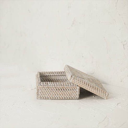 Small wicker basket with lid with 5 available colours - Coastal Villa Homeware