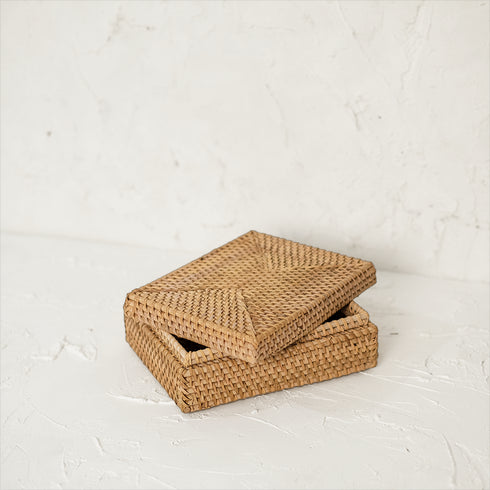 Small wicker basket with lid with 5 available colours - Coastal Villa Homeware