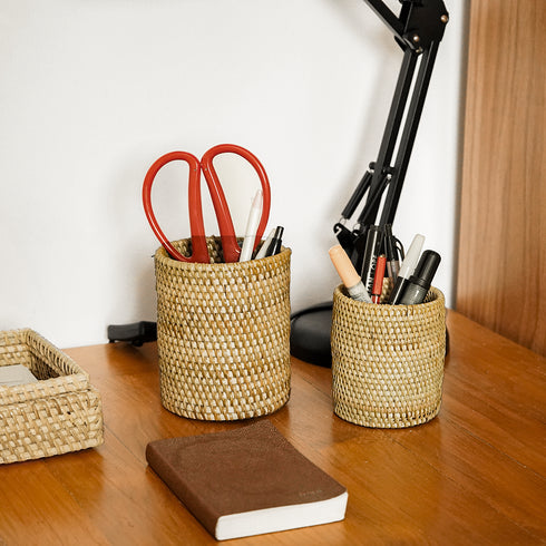 Natural rattan pen pot