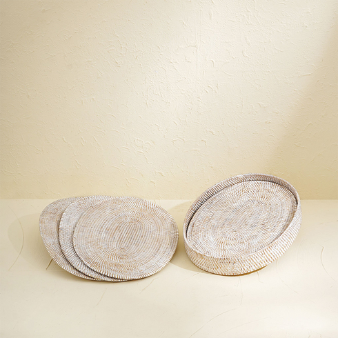 White wash oval rattan placemats with holder texture