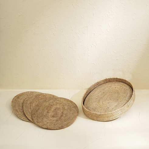 Natural oval rattan placemats with holder texture