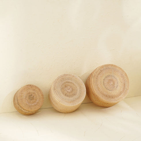 Round Rattan Storage Basket | Wicker baskets S, M and L in 4 colours - Coastal Villa Homeware