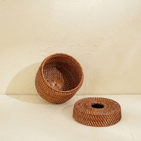 Rattan Round Tissue Box with Lid Opened