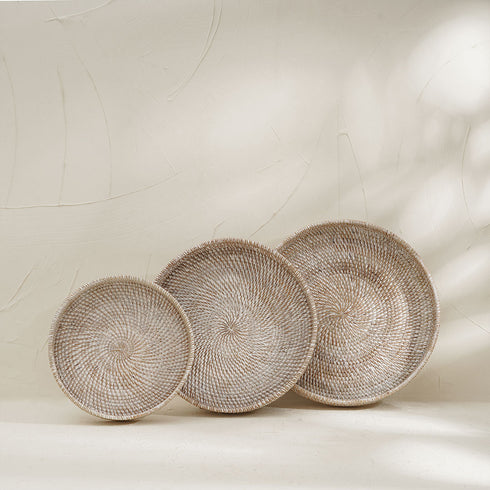 Set of white wash decorative trays