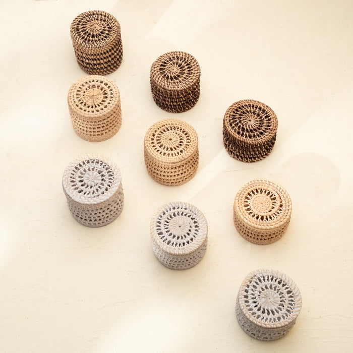 Coastal Inspired Round Spiral Coaster with Holder- 4 Colours