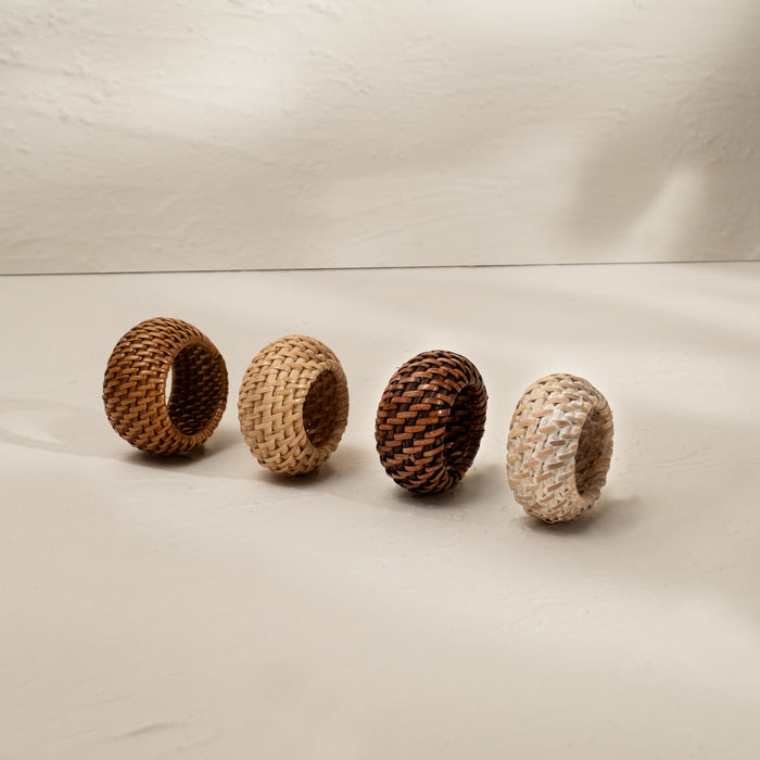 Round Wicker Napkin Rings In Four Colours