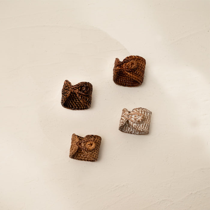 Shell Coastal Wicker Napkin Rings In 4 Colours